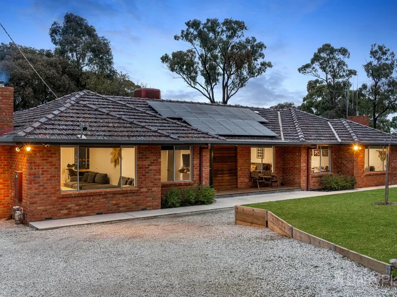 Newly Renovated Family Home on Large Allotment