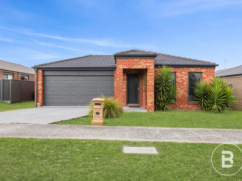 PRIME LOCATION NEAR SCHOOLS AND SHOPPING - IDEAL OPPORTUNITY!