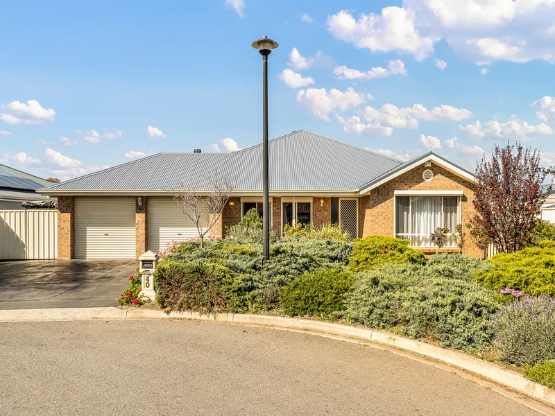 4 Bedrooms - Large Block - Beach Lifestyle