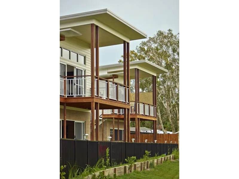 Luxury townhouse on the lake front