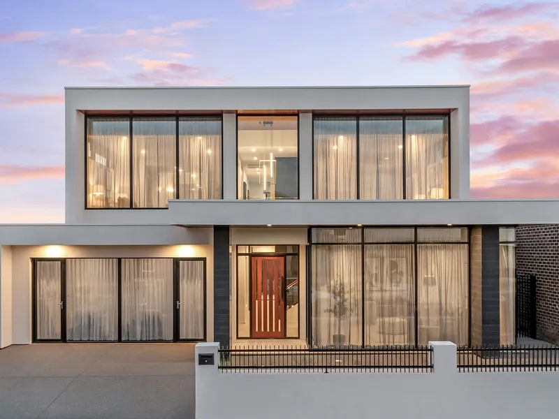 BRADFORD HOMES| NEW DISPLAY HOME | LEASEBACK NOW AVAILABLE