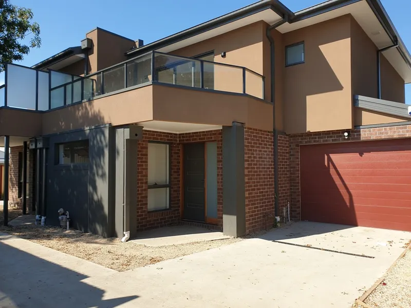 Brand new townhouse with a City view