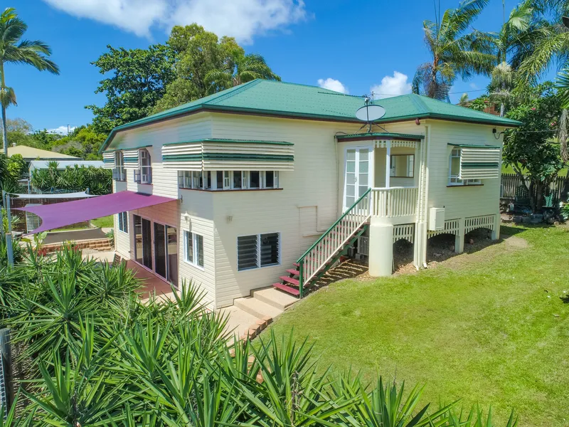 CLASSIC QUEENSLANDER WITH MODERN TWIST
