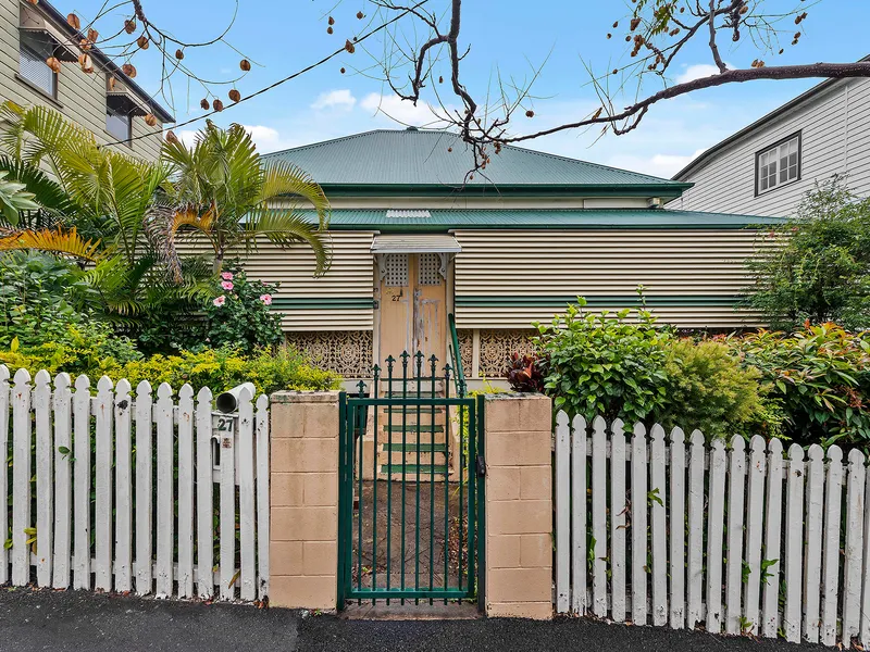 Central location, PC1 Zoned, 16.4m2 frontage
