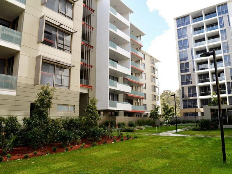 Furnished Modern Studio with Study and Parking in Macquarie Park