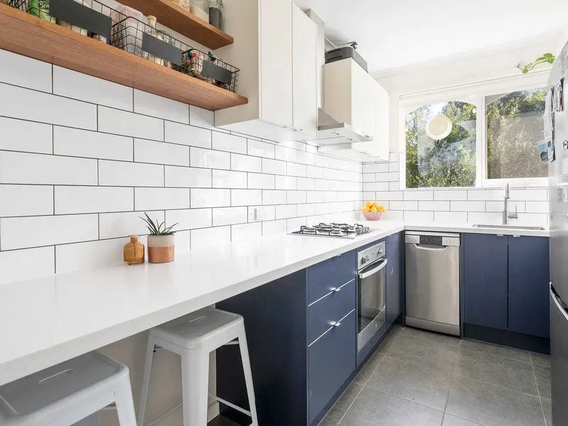 Renovated 2 bed apartment