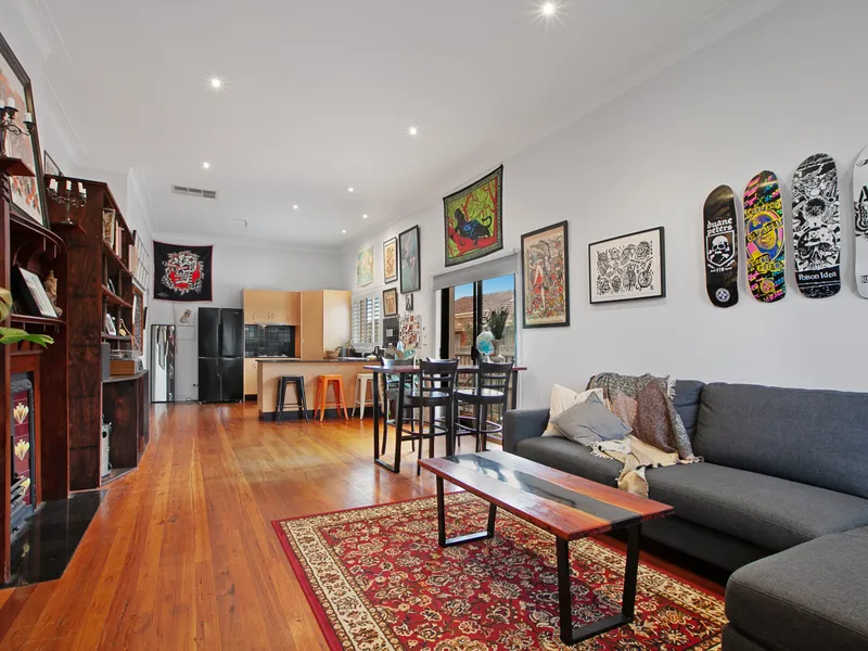 Private And Peaceful Living Footsteps From Regent Village!