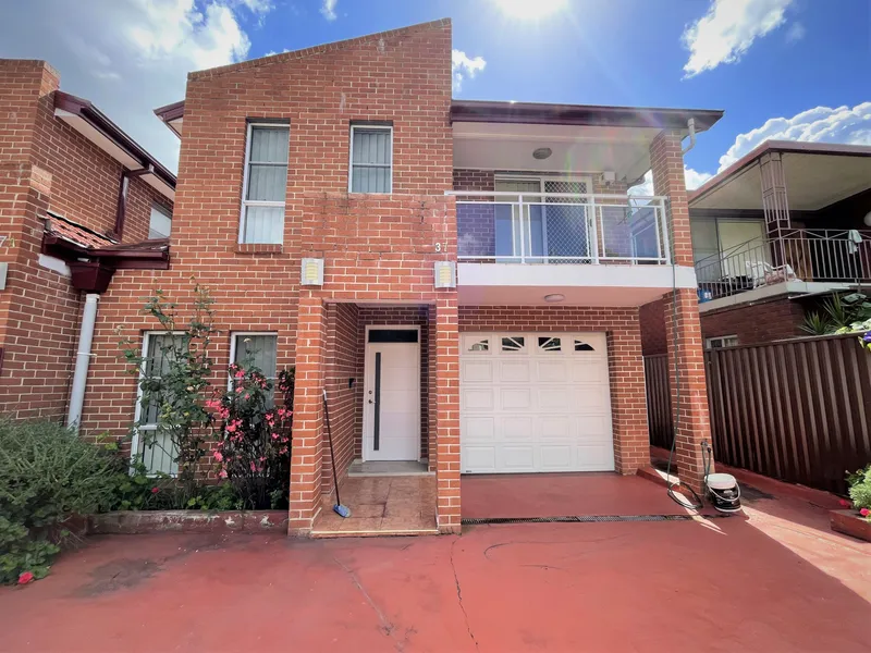 Full brick new home in best location 