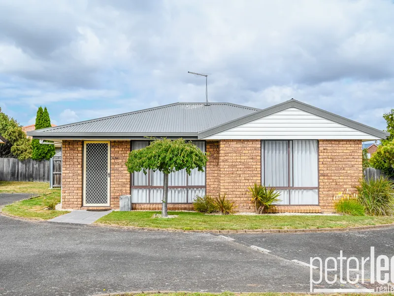 NEW LISTING - Stylish and Modern Unit