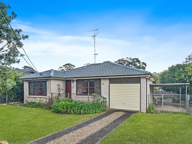 Walk to station - Superb family home