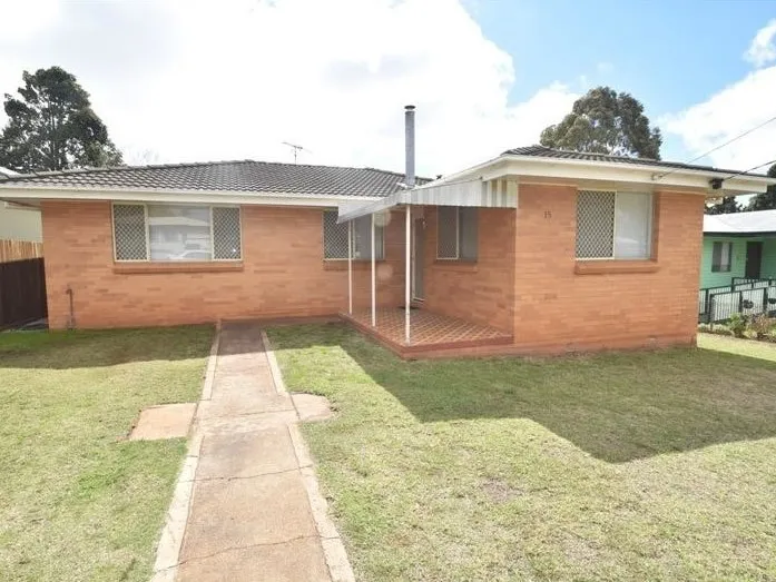 Easy Care Brick In Thriving South Toowoomba