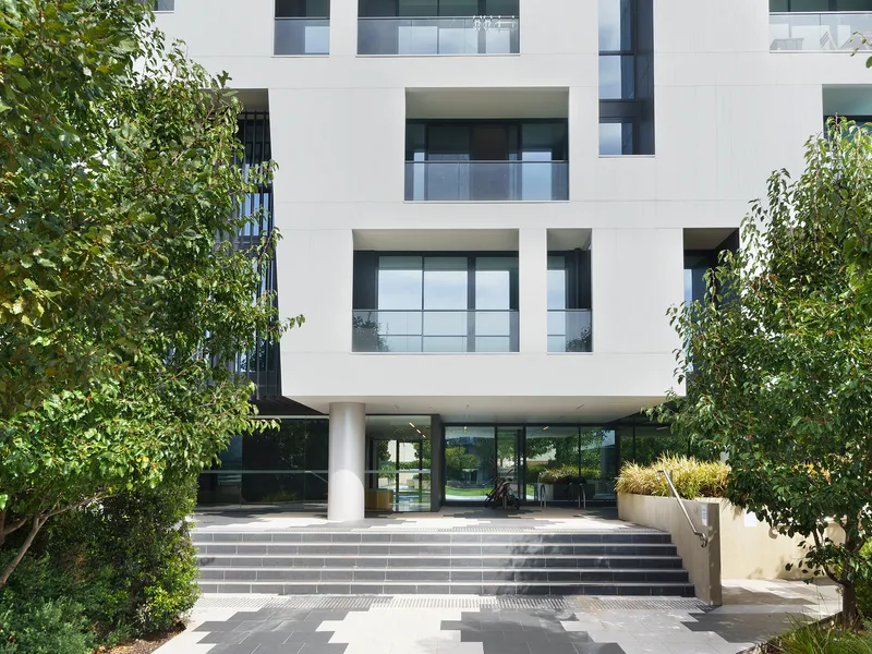 Exceptional indoor-outdoor apartment living