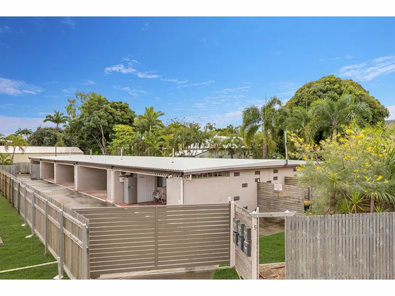 OWN COURTYARD IN A CENTRAL LOCATION