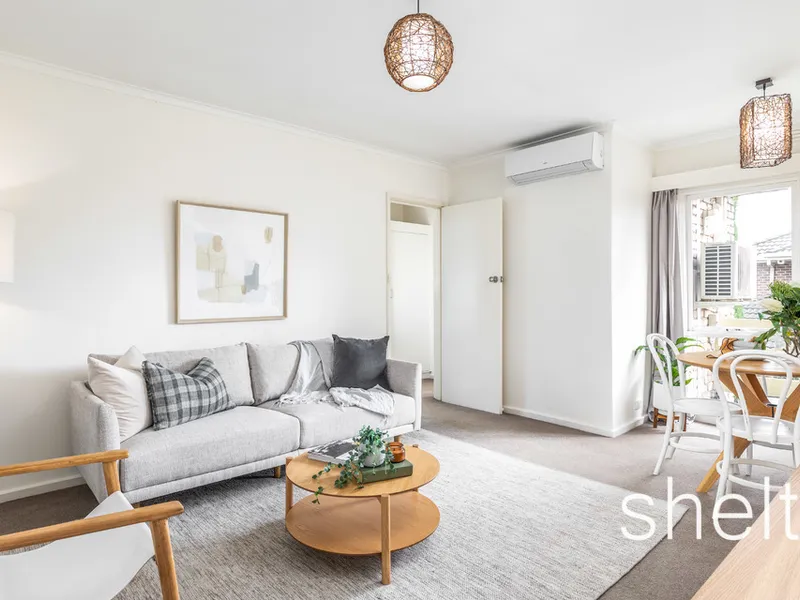 PRIME CHADSTONE LOCATION - IMMACULATE APARTMENT