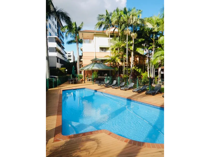Fully furnished 3 bedroom unit