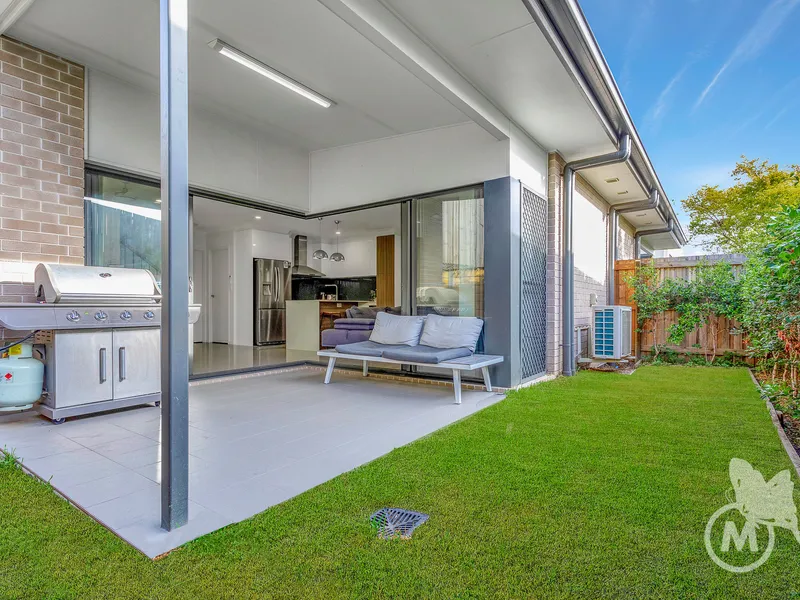 High End Townhouse, Everton Park… A MUST BUY…