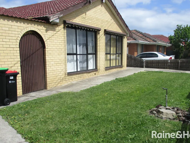 Beautiful Brick House in Great Location!