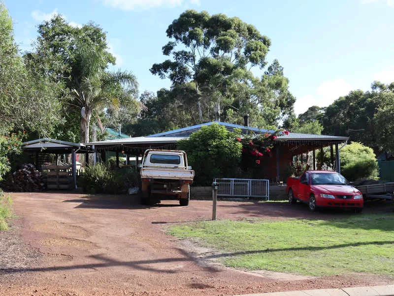 Between Town & Ocean Beach