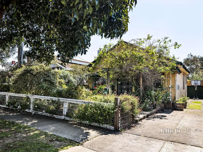 Shape the future in top spot