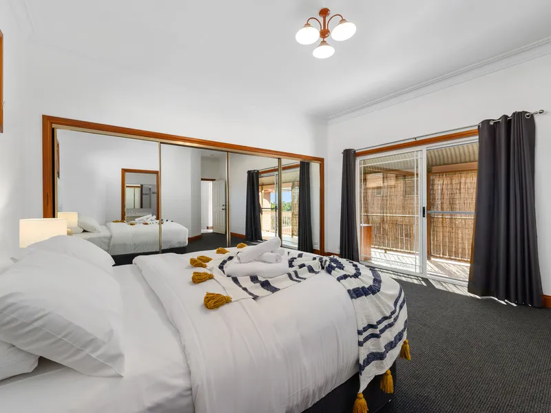 FULLY FURNISHED 3 BEDROOM UNIT AT SUNNY SAWTELL