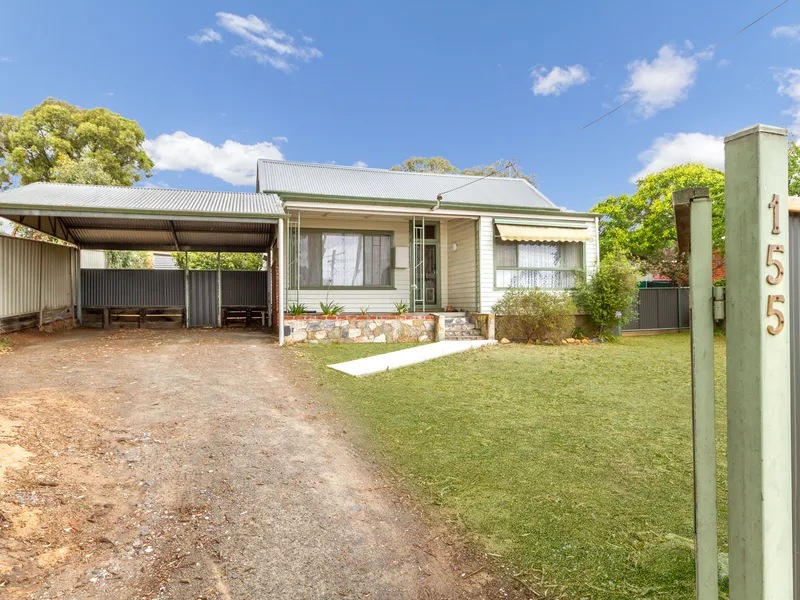 Central Property with alot of Charm