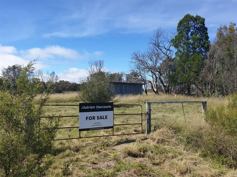 25 Acre Lifestyle Block -  Only 15 mins From Stanthorpe QLD