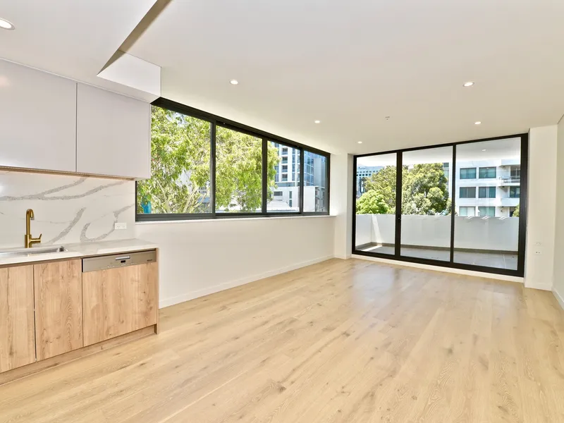 North-facing 1 bedroom plus study apartment in 