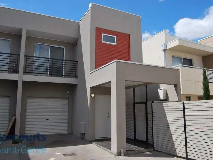 Furnished Three Bedroom Townhouse In Central Mawson Lakes