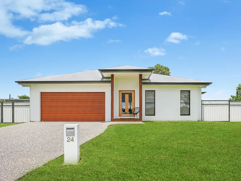 Looking for a lifestyle change - country living at its finest with extra studio or workshop