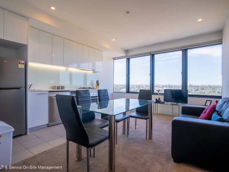 Beautifully Furnished, Spacious & Modern