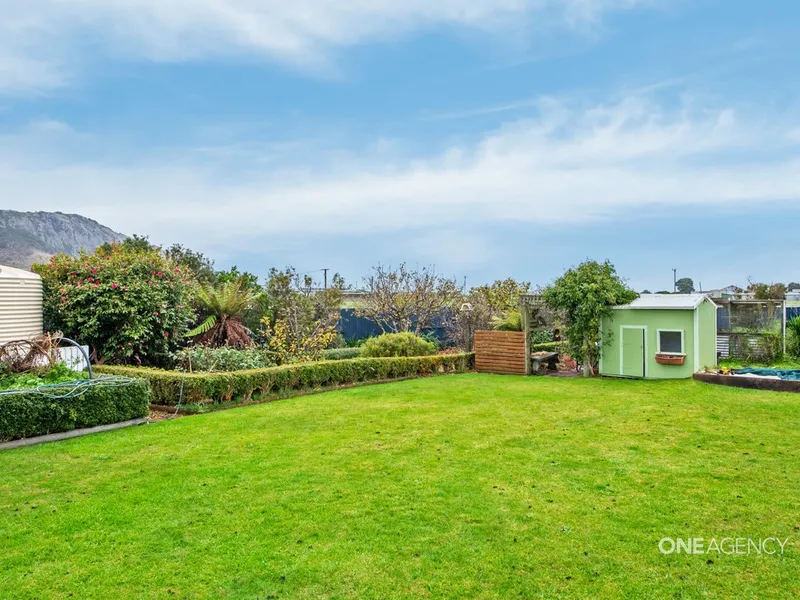Welcome to your dream family home in Stanley!