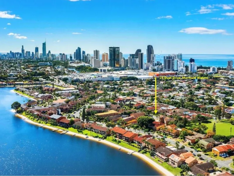 Ground Floor - On The Park!