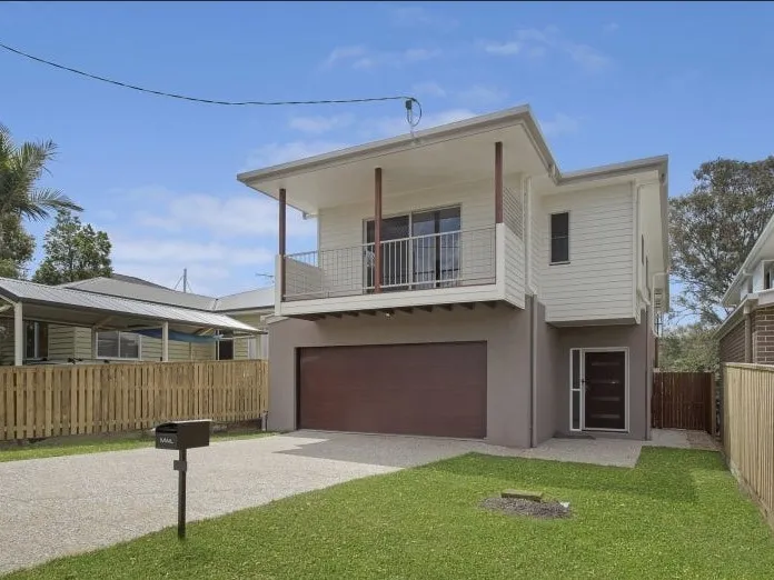 Impressive brick home - two Storeys of spacious living!