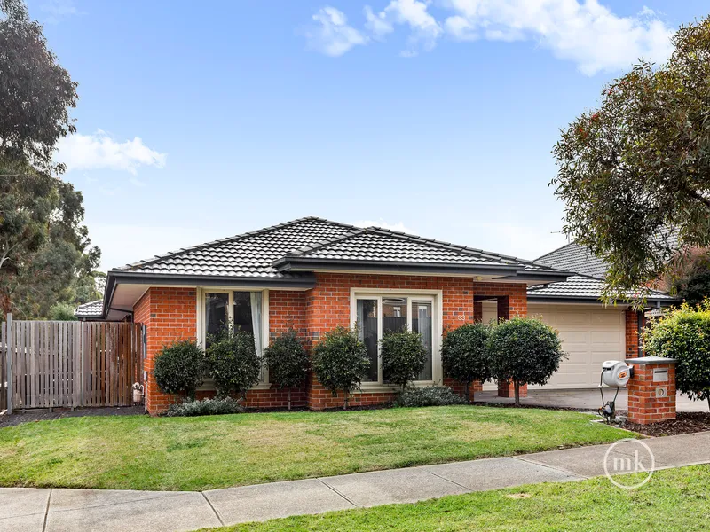Ultimate Family Home! 3 Living areas