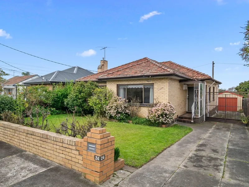 See the past while you envisage the future