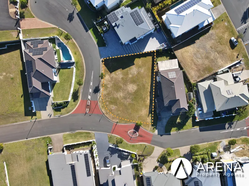 Exquisite Corner Block with Breathtaking Views in the Prestigious Torville Heights Estate!