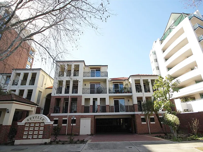 Unfurnished 3 x 2 Beautiful Apartment 