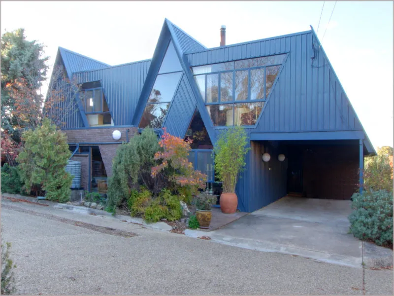 Unique home plus studio and workshops