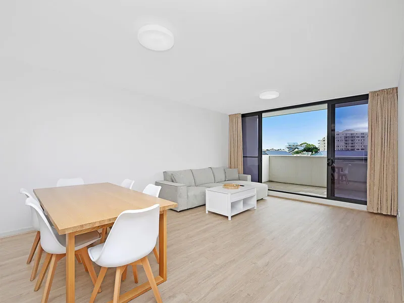 Modern apartment in heart of West Ryde