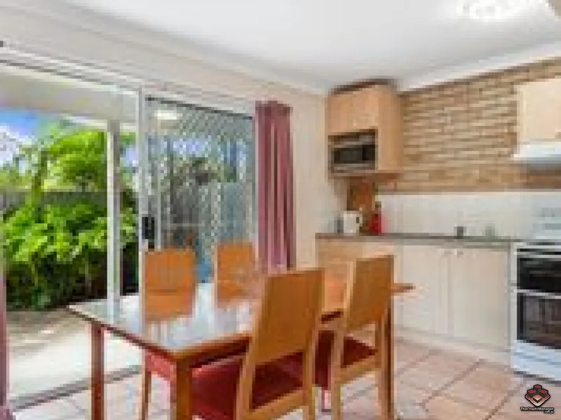 Quality furnished 3 bedroom townhouse