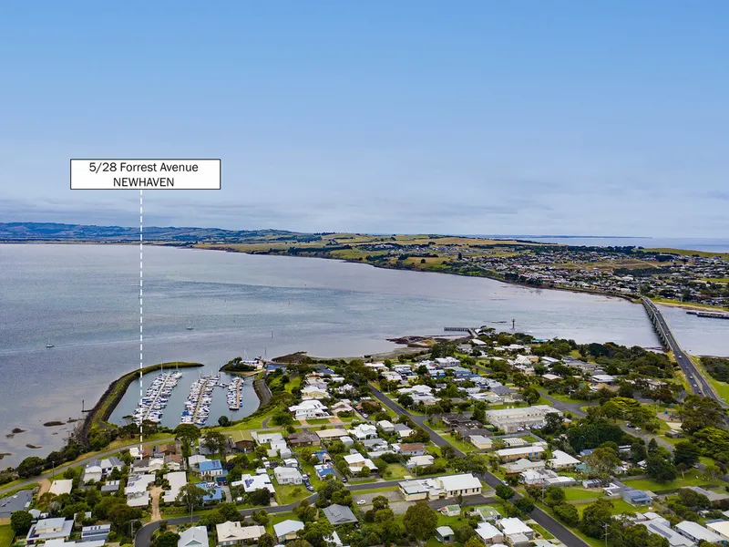 CHARACTER AND CHARM WITH BAY VIEWS