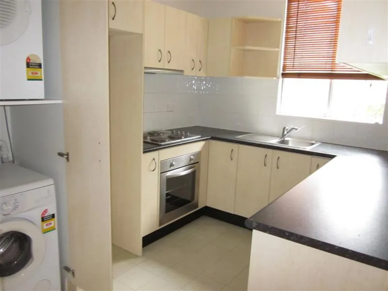 Close to shops, transport and parks