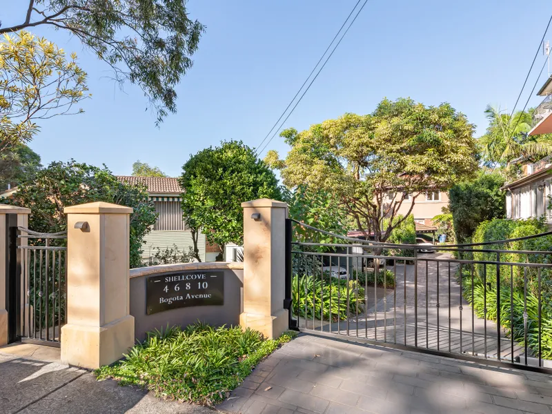 Immaculately Presented Duplex!