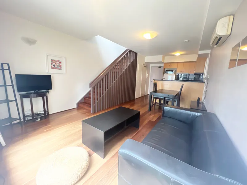 Stunning Fully Furnished One Bedroom Penthouse Apartment!!