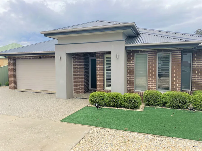 Beautifully Presented 4 Bedroom Home in Popular Norris Park!