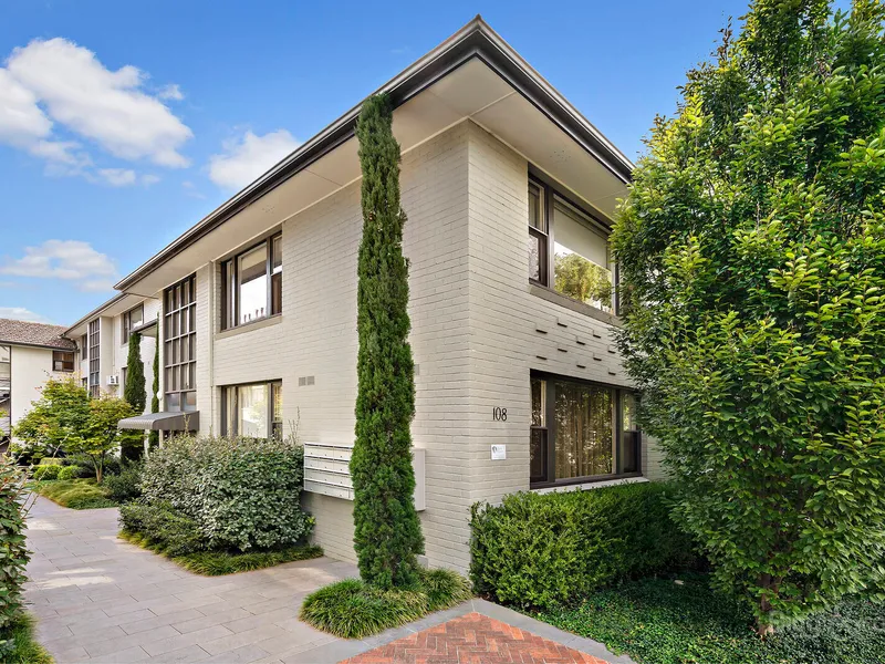 ORIGINAL GARDEN APARTMENT…