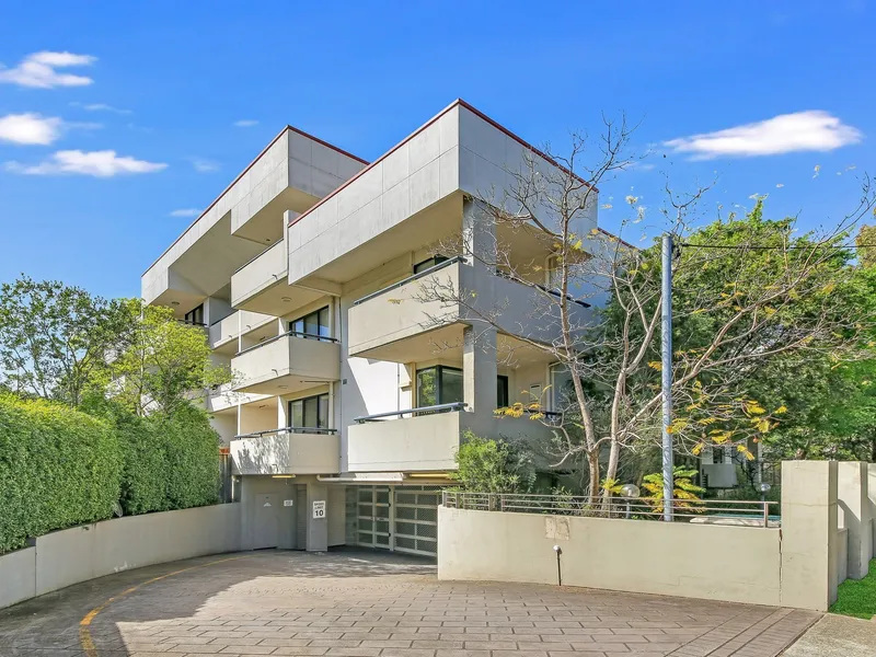 SUNNY TRIPLE ASPECTS WITH SPACIOUS 93M2 LAYOUT