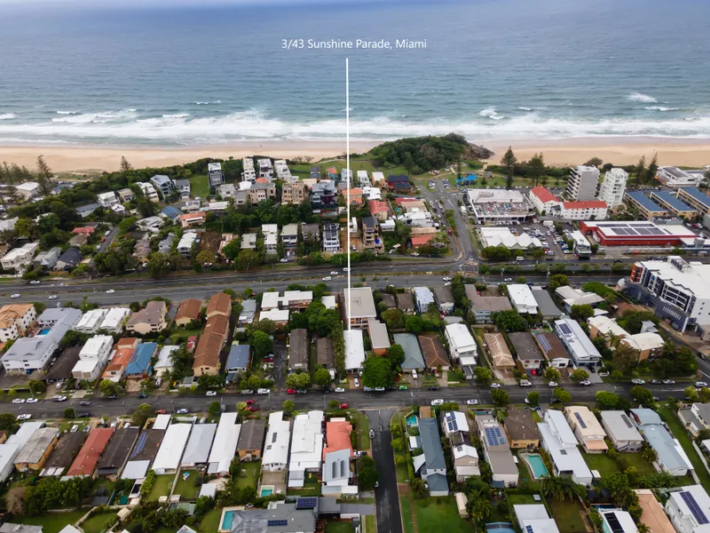 Single Level Villa In A Superb Location - 300m To The Beach