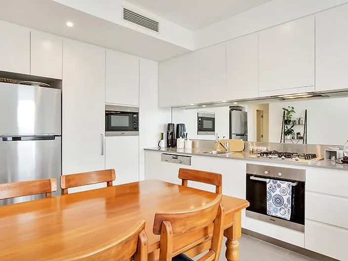 Near New One Bedroom Apartment