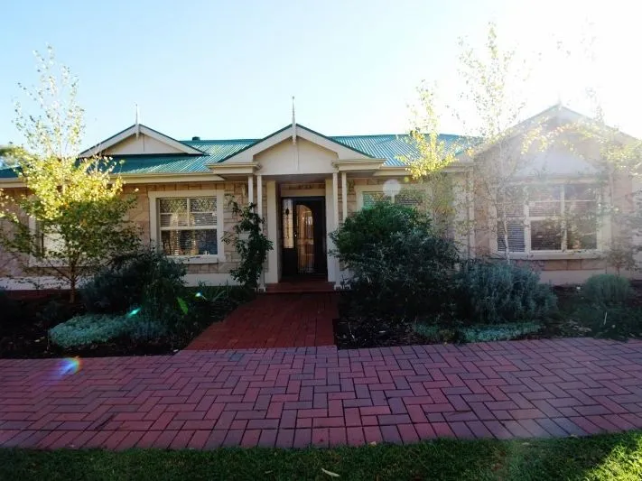 3 BEDROOM HOME IN GLENUNGA!